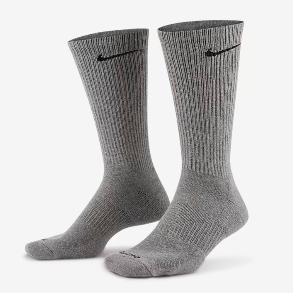 Nike
Training Crew Socks (3 Pairs)
Nike Everyday Cushioned - Picture 1 of 4